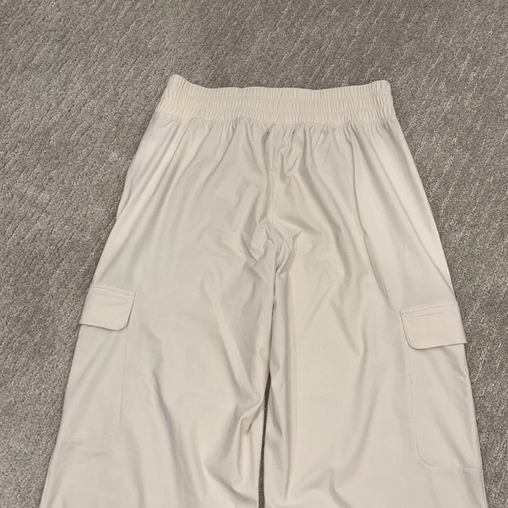 Old Navy pants - Picture 7 of 7